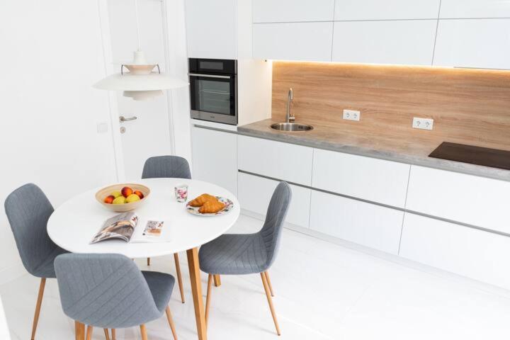 Freedom Apartments In The Heart Of Lviv - Balabana Str And Svoboda Avenue Luaran gambar